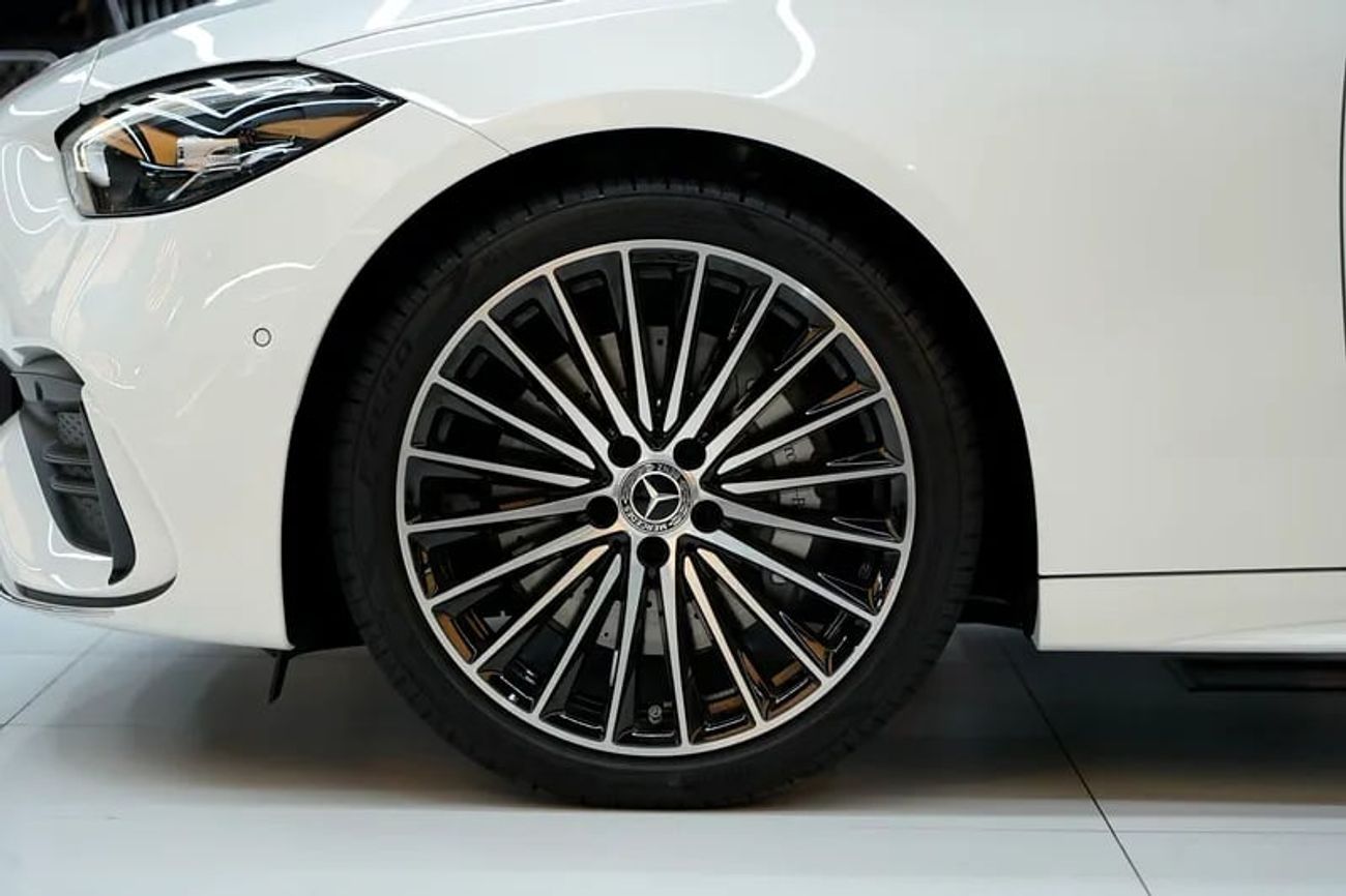 مرسيدس بنز C 200 C 200 | GCC 0km | Agency Warranrty | AMG Package