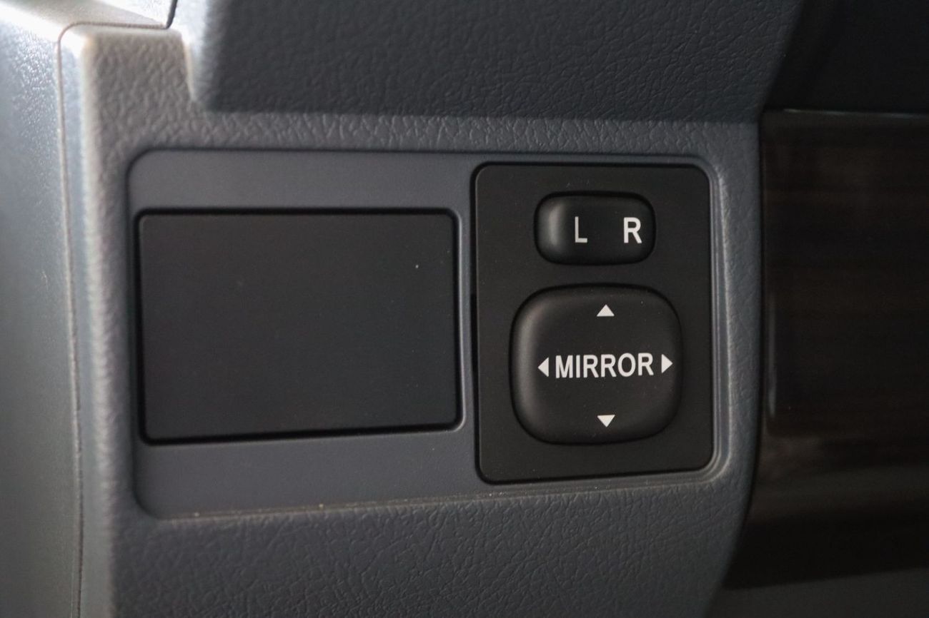 Toyota Land Cruiser 70 2025 LAND CRUISER GRJ 76 4.0 V6 M/T