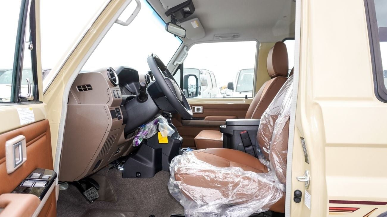 Toyota Land Cruiser 70 LX 4.0 L V6