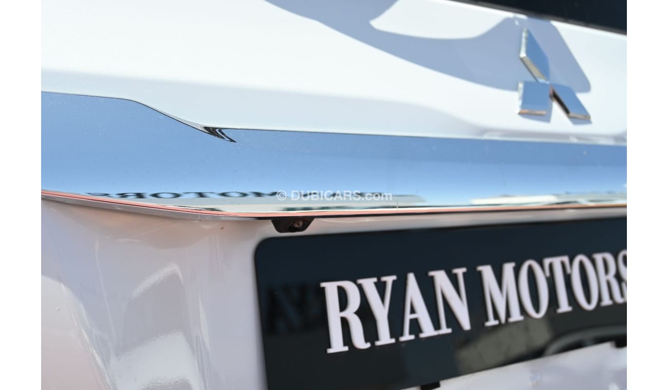 Mitsubishi Pajero Mitsubishi Pajero Sport 2.4L Diesel, SUV, 4WD, 5Doors, Cruise Control, Lane Assist, Front Electric S