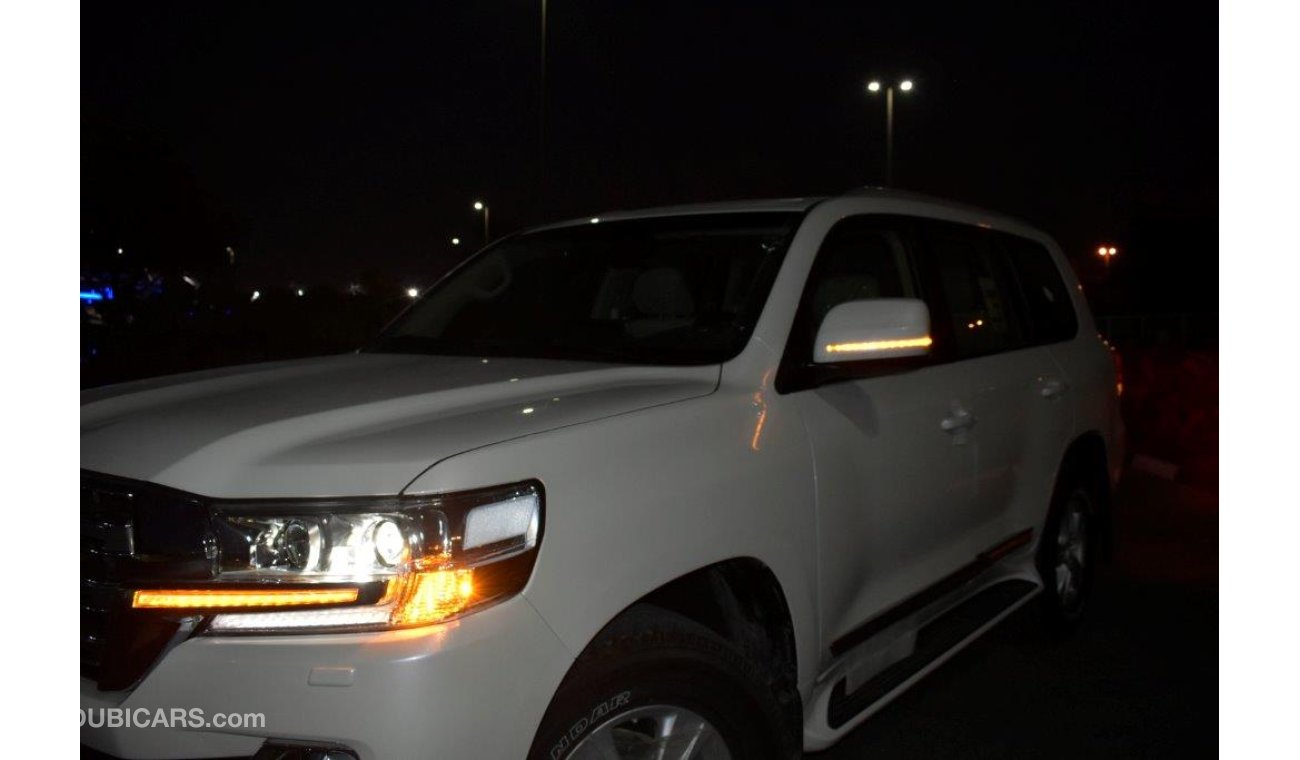 تويوتا لاند كروزر 200 GX-R 4.5L DIESEL SUV AT With Kdss