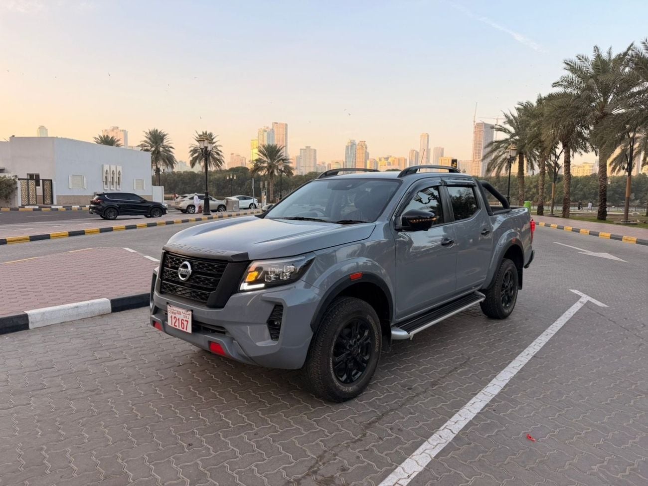 Nissan Navara PRO-4X Series 4 4×4  Exported from Australia Right Hand Drive