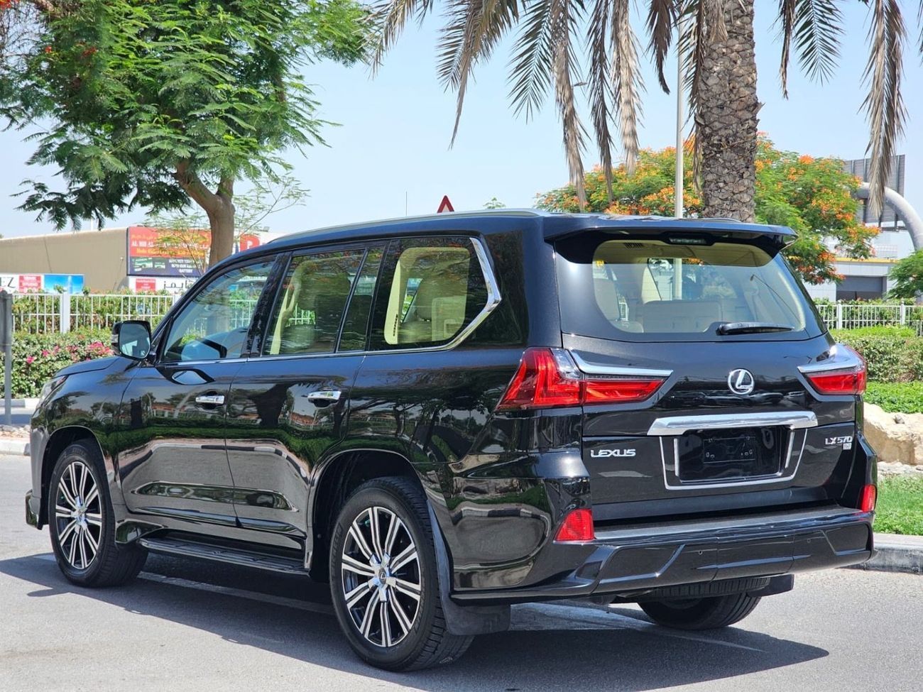 Lexus LX 570 Sport Platinum 5.7L