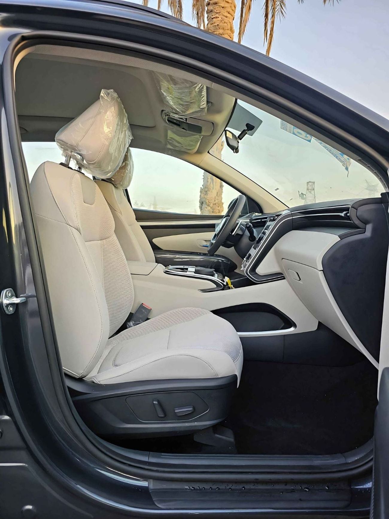 Hyundai Tucson 1.6T V4 PETROL, PANORAMIC ROOF / FULL OPTION (CODE # 68026)