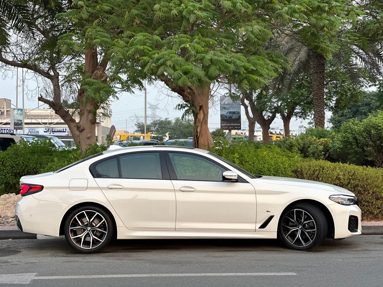 بي أم دبليو 520i M-kit