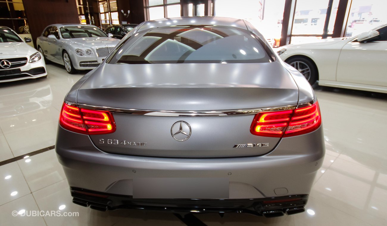 Mercedes-Benz S 63 AMG Coupe 4Matic