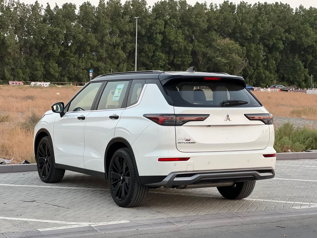 Mitsubishi Outlander PREMIUM LAUNCH EDITION