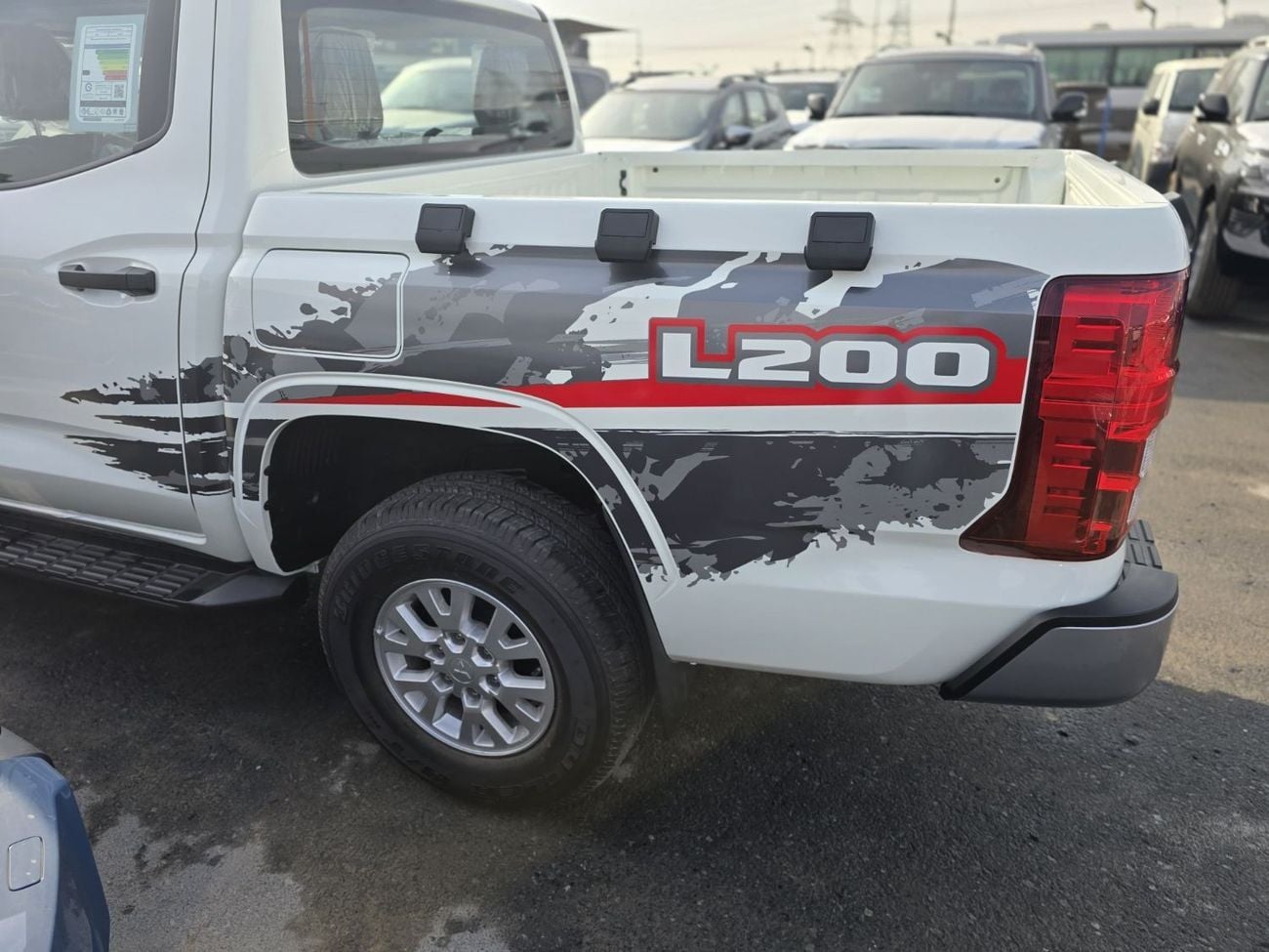 ميتسوبيشي L200 GL 2.5L Double Cab Petrol Manual Transmission 4WD * EXPORT PRICE *