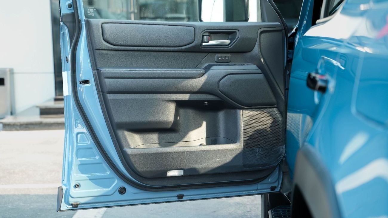 تويوتا برادو Adventure Mono Tone 2.4T