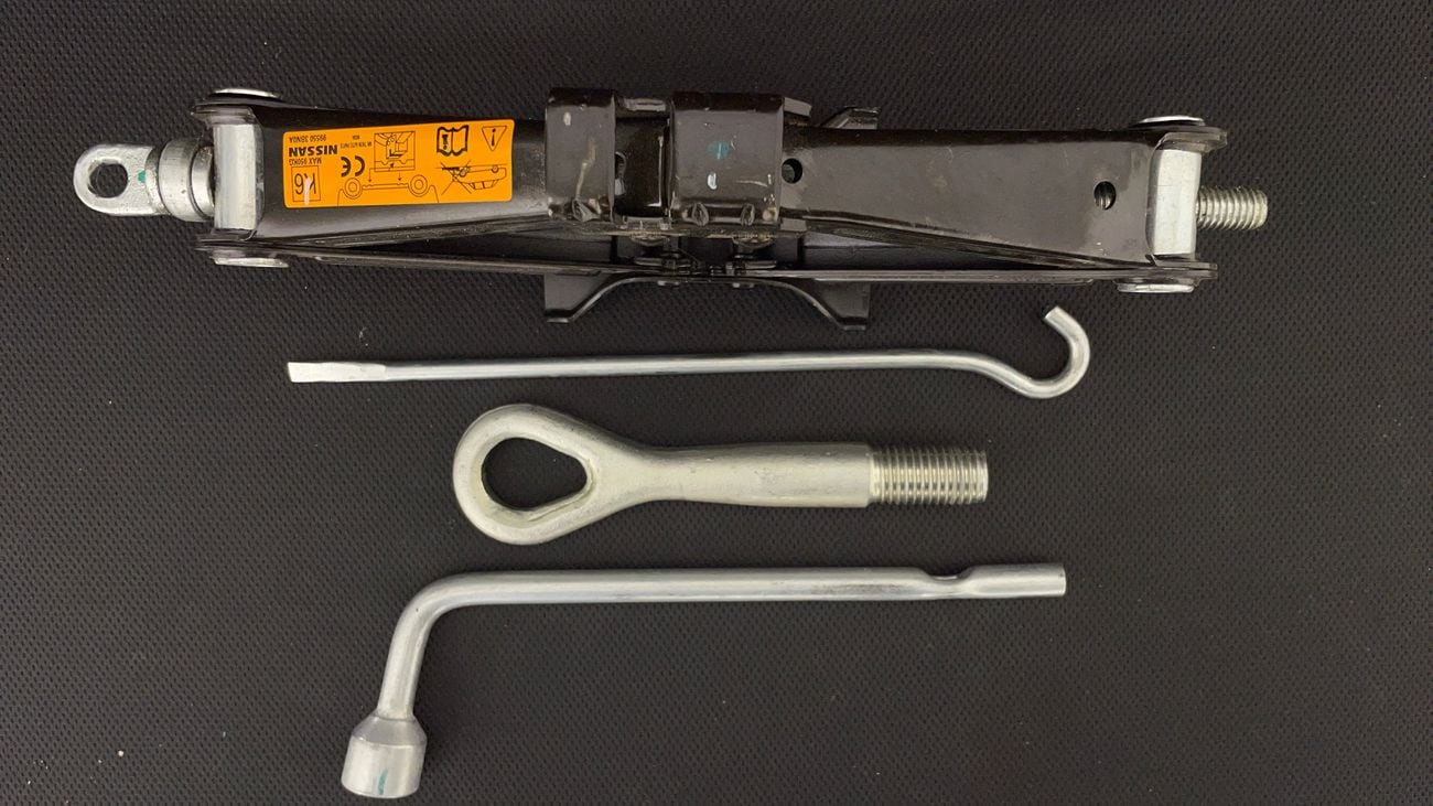 Nissan Sunny SV 1.5 | Zero Down Payment | Home Test Drive