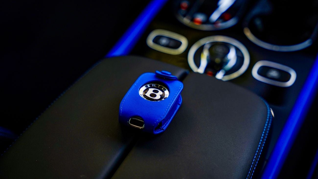 بنتلي بينتايجا | FACTORY BLACK CARBON EDITION | official Bentley dealer WARRANTY