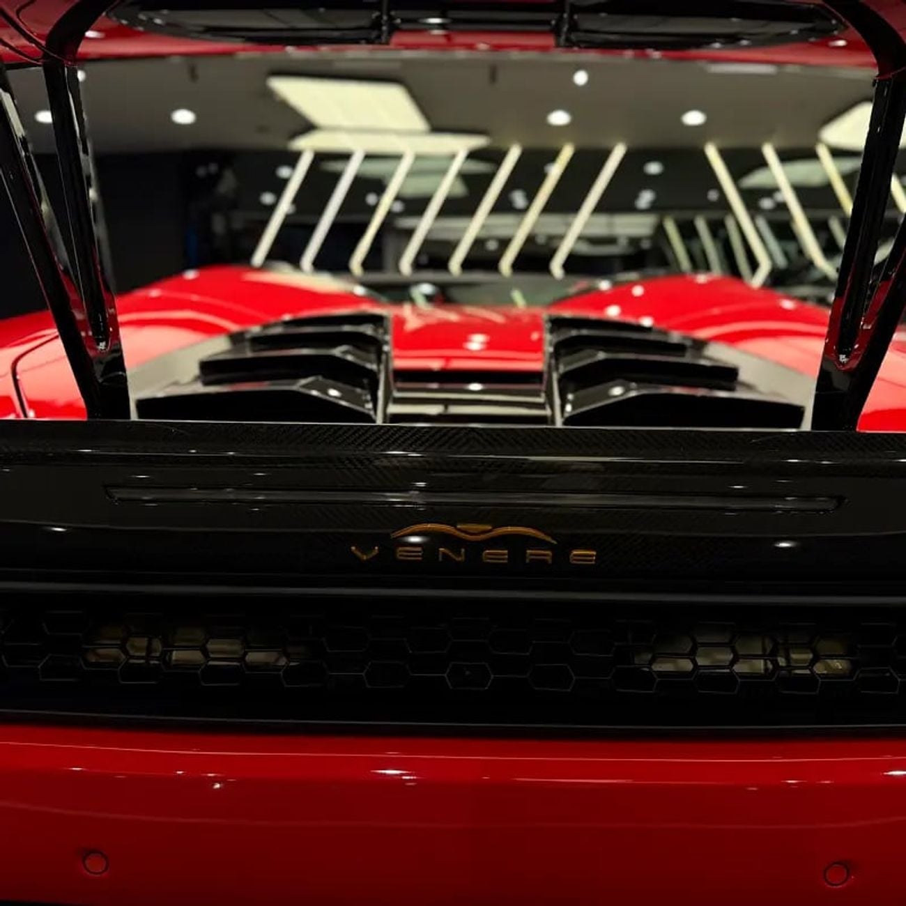 لامبورغيني هوراكان VENEREE ONE OF TEN