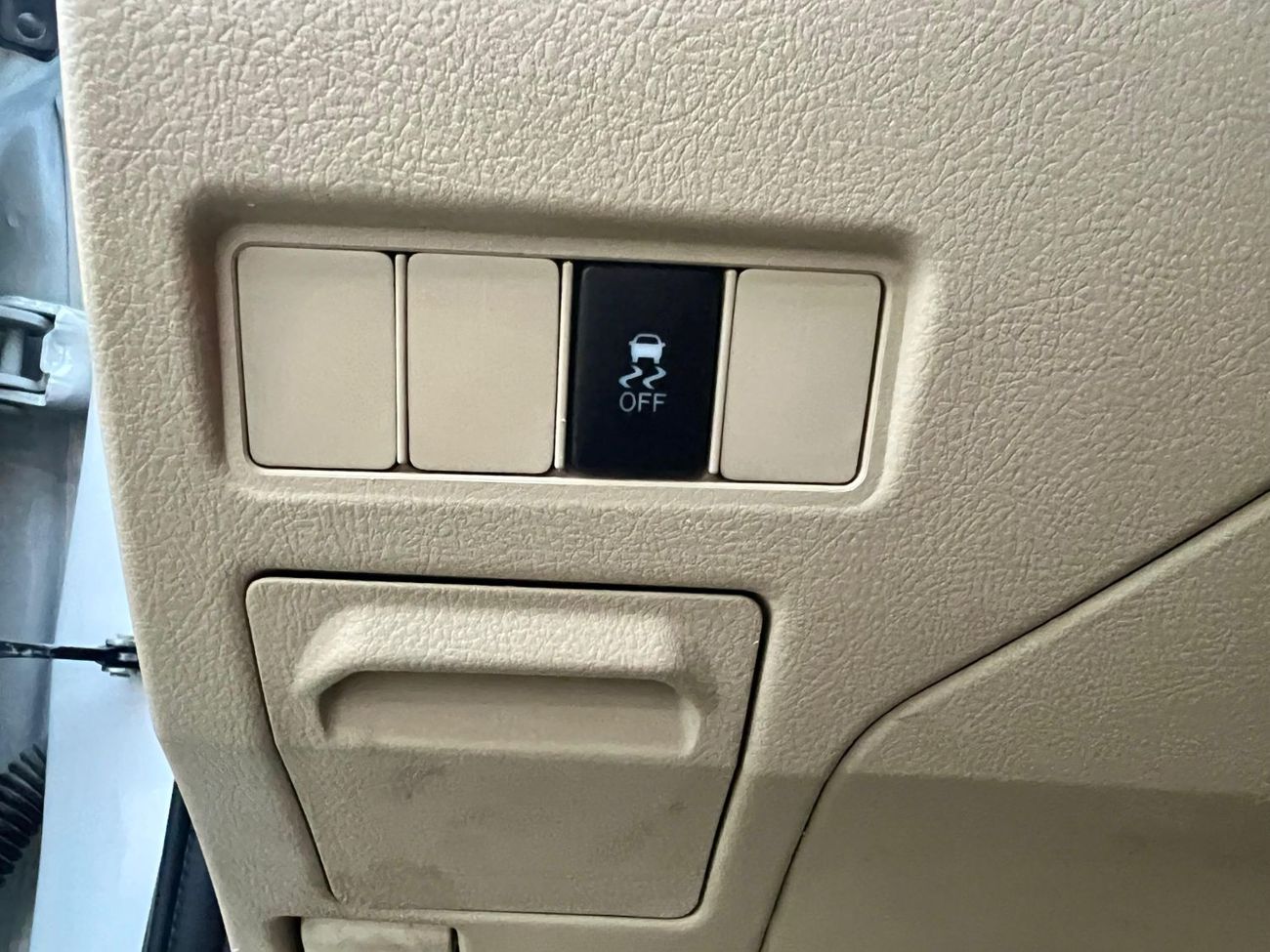 Toyota Yaris 1.5L E warranty one year bank financie available 0 dawon payment