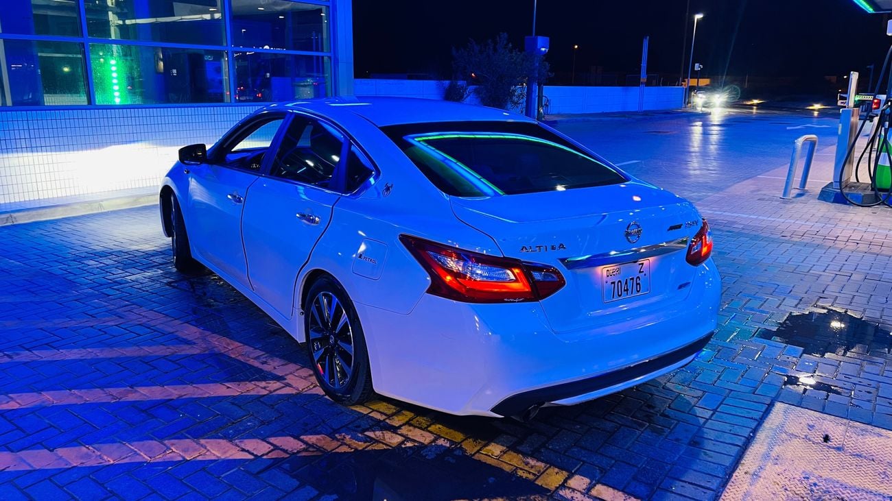 نيسان ألتيما SV