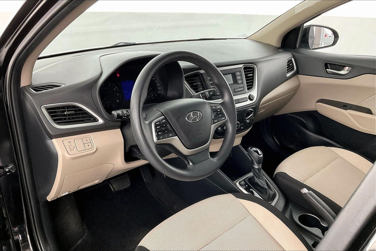 هيونداي أكسنت Smart / GL | عرض العيد الحصري | خالية من أضرار الفيضانات