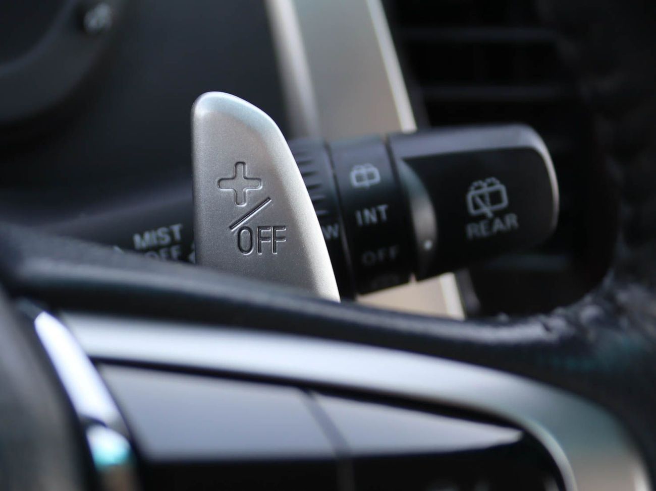 ميتسوبيشي مونتيرو سبورت GLS Premium 3.0L (7 Seater) Mitsubishi Montero Sport 2021 GCC, V6, Full Option, Accident Free, Excel