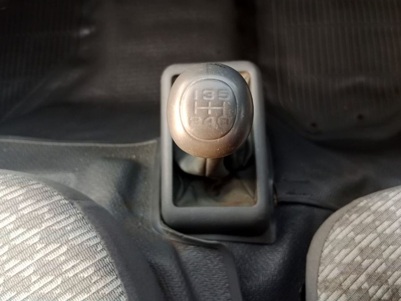 Toyota Hiace TOYOTA HIACE VAN RIGHT HAND DRIVE (PM1237)