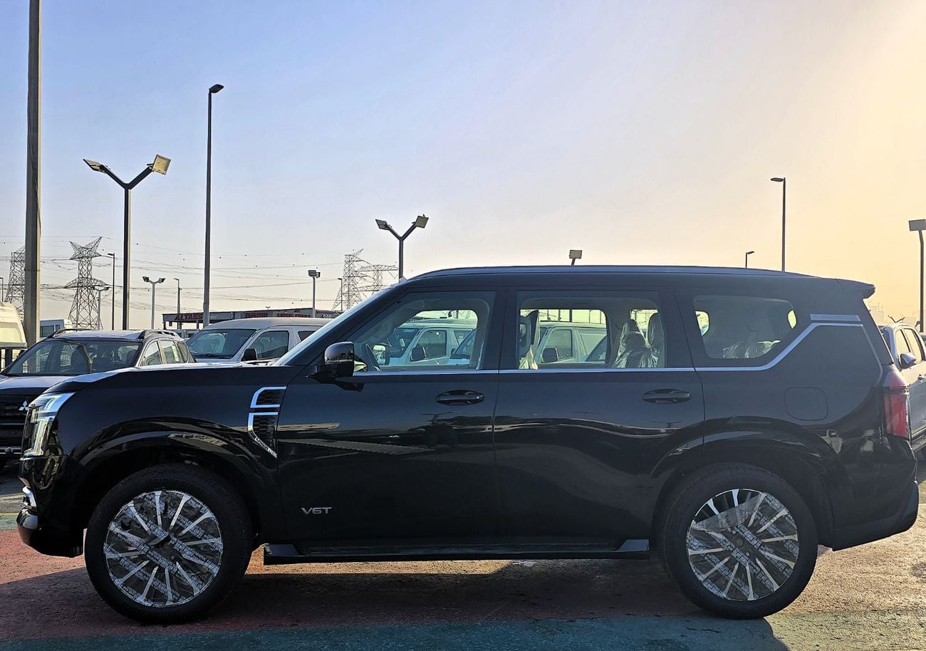Nissan Patrol LE PLATINUM CITY Nissan patrol platinum full option 3.5l T A/T V6  4WD Gcc black color inside beige