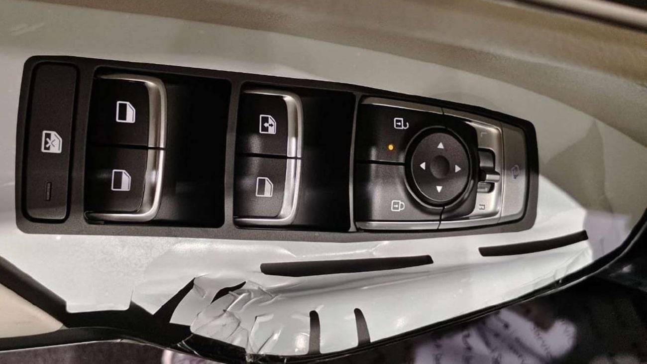 كيا K5 2.5L GDI DOHC, 4-cylinder, Dual CVVT (Euro 4). 5 Seater. 4 Door. FWD