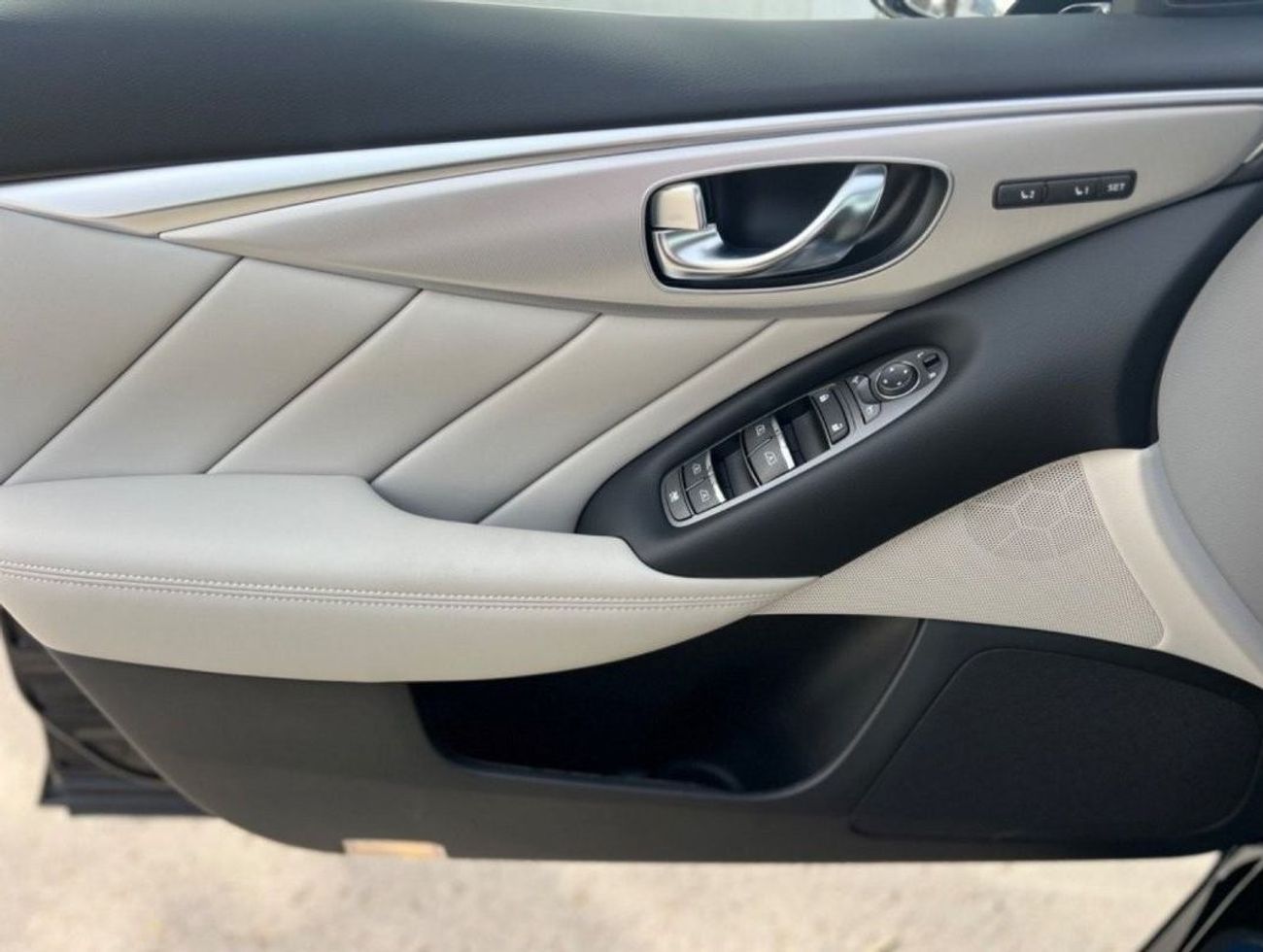 إنفينيتي Q50 Luxe 3.0L