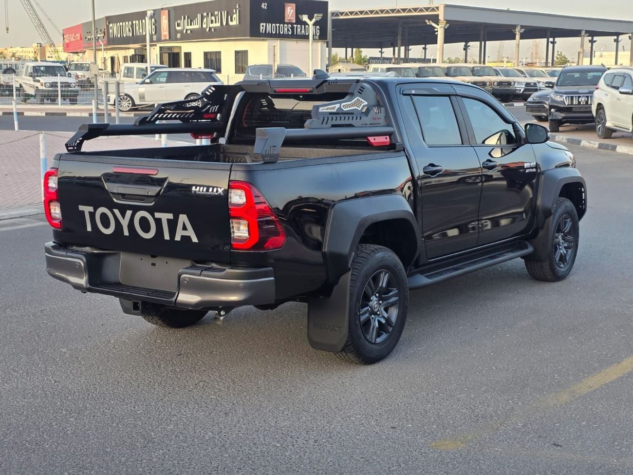 Toyota Hilux TOYOTA HILUX PICK UP SR5 GR SEATS 2024 WHITE 4WD AT DIESEL = RIGHT HAND