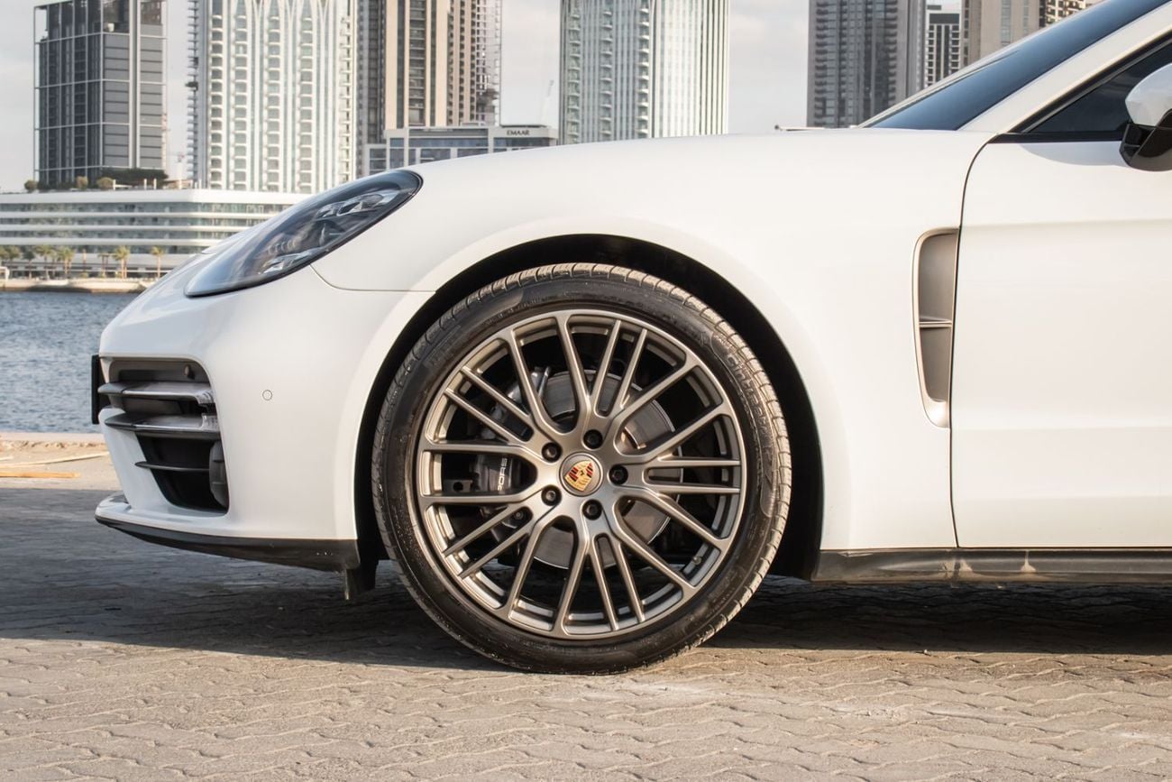 Porsche Panamera 4 3.0L