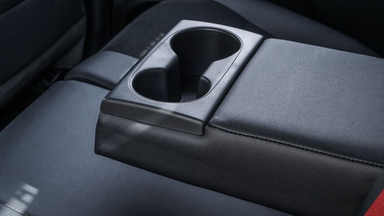 تويوتا هيلوكس GR Sport 2.8L