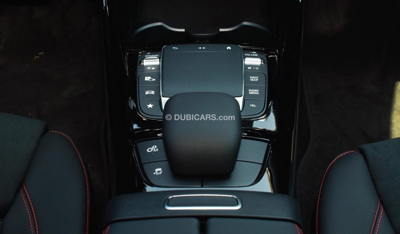 Mercedes-Benz CLA 35 AMG Mercedes-Benz 4Matic Turbo CLA 35 AMG 2022