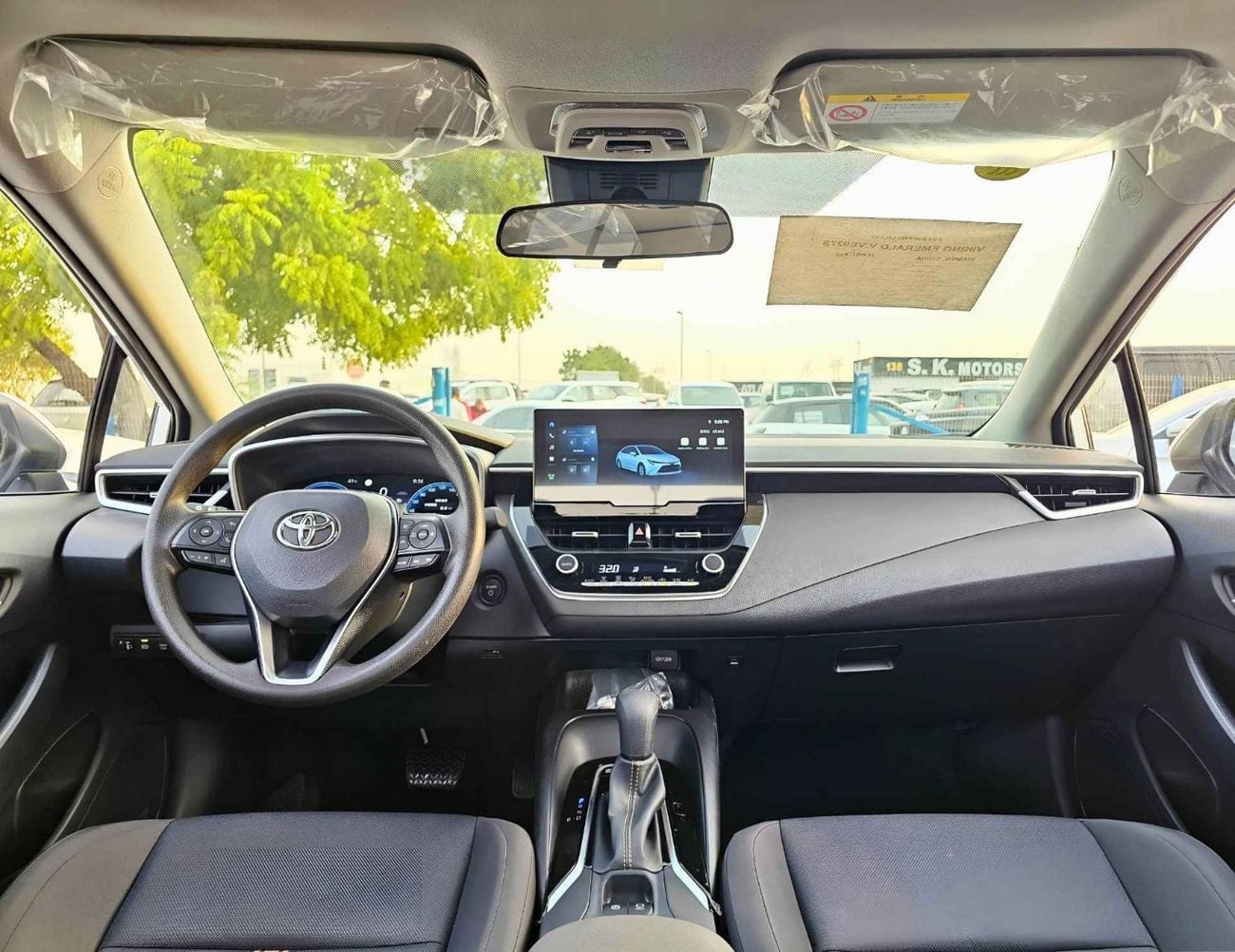 تويوتا ليفين HEV LUXURY HYBRID/ 1.8L PETROL A/T / SUNROOF, REAR CAMERA/CODE # LL18HEV