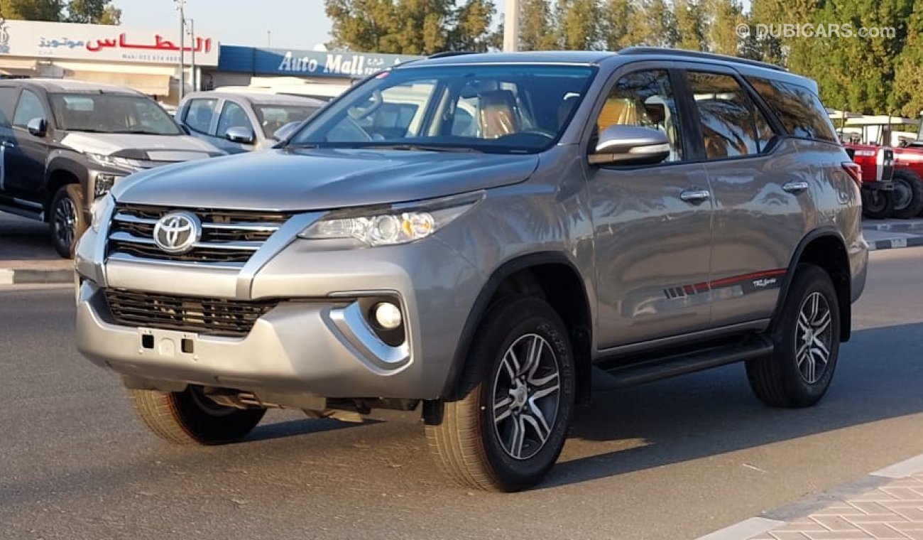 تويوتا فورتونر 2017 TRD [Left Hand Drive], 2.7CC, Premium Condition, Leather Seats, Dual AC, Metallic Silver, Agenc