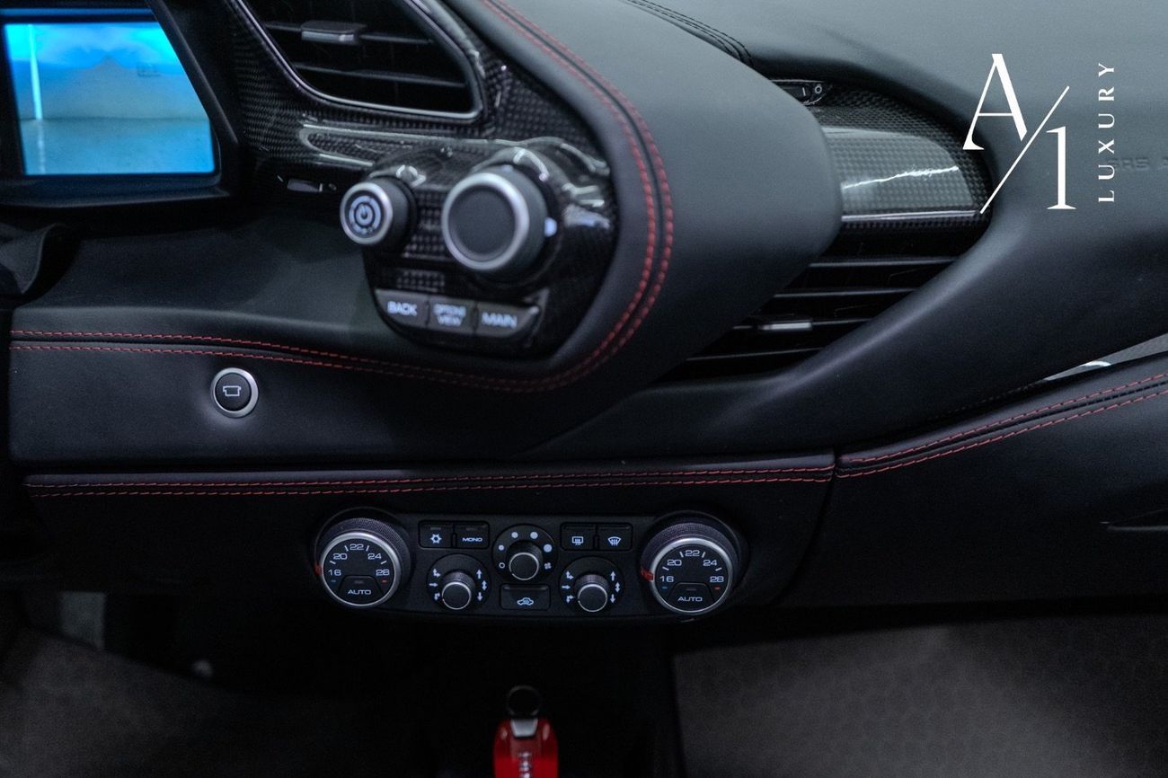 Ferrari 488 Std 3.9L 2017 Ferrari 488 GTB, Excellent Condition, Fully Loaded, Carbon Fibre Accents, European Spe