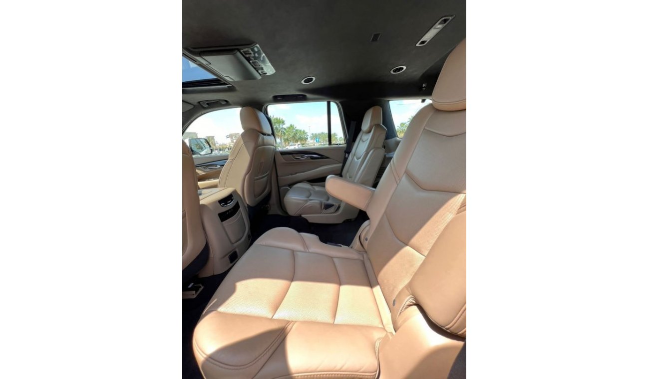 كاديلاك إسكالاد Cadillac Escalade Platinum  Head-UP Display  Full option  GCC 2020  Under Warranty