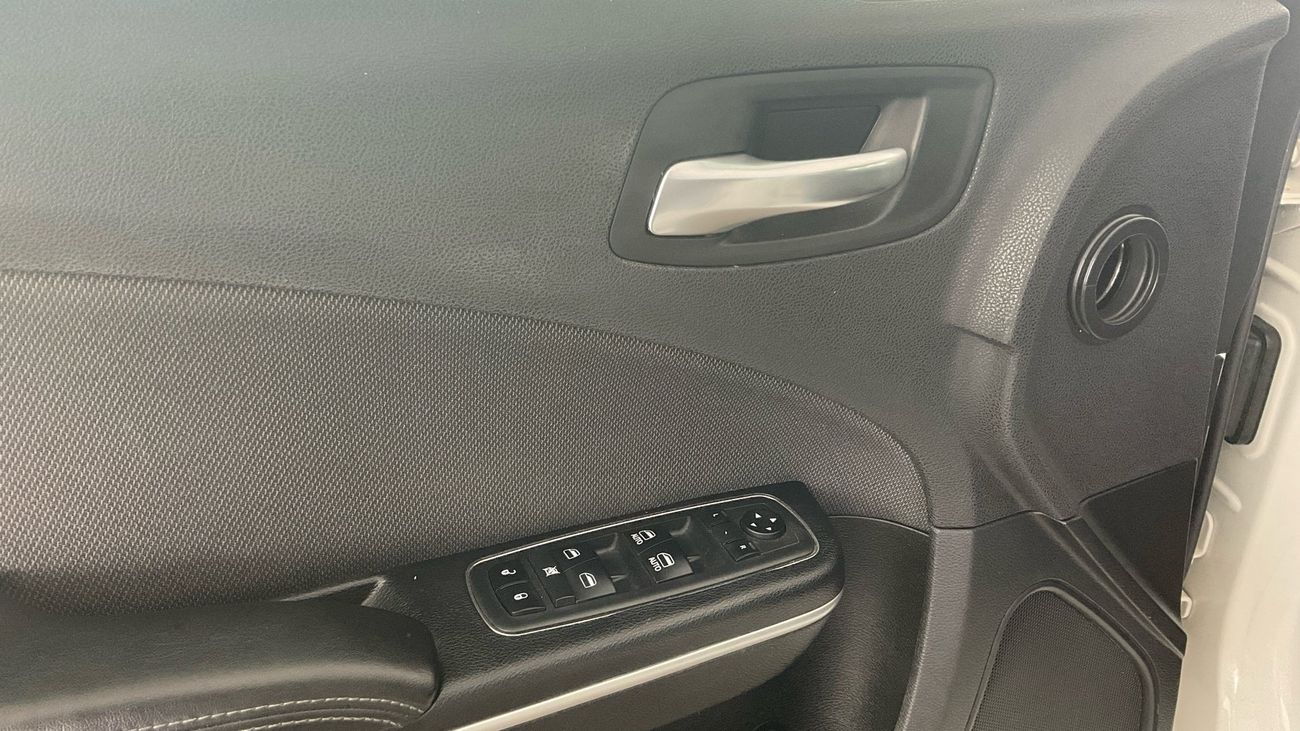 دودج تشارجر SXT / SE | upto AED 20,000 Ramadan Discount | شامل الضمان | 0 ﺪﻔﻋﺓ ﺃﻮﻟﻯ