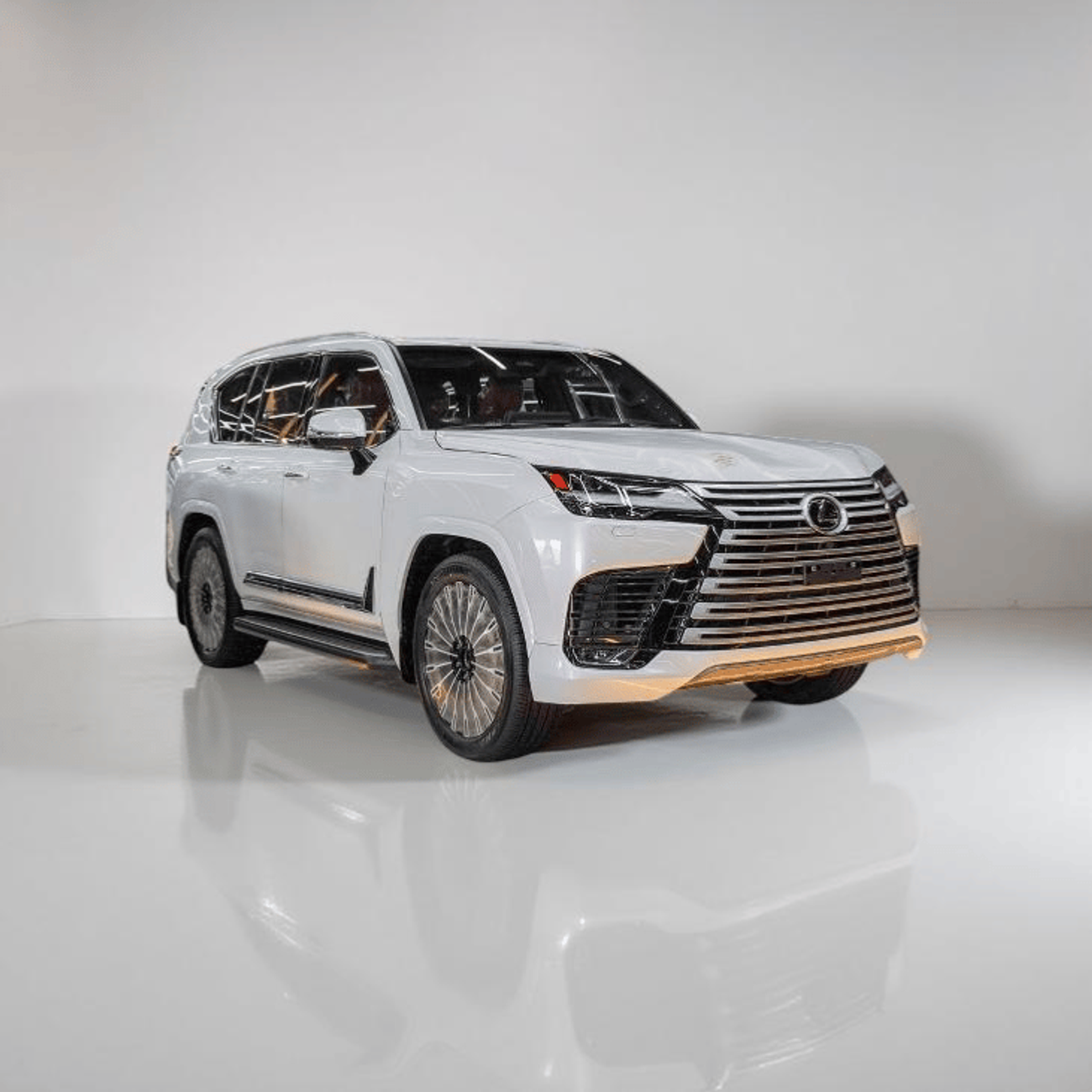 Lexus LX 700h 3.5 vip fully loaded