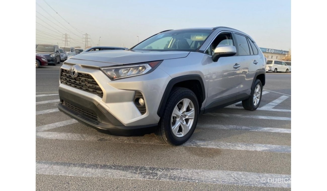 Toyota RAV4 2019 TOYOTA RAV  XLE / FULL OPTION