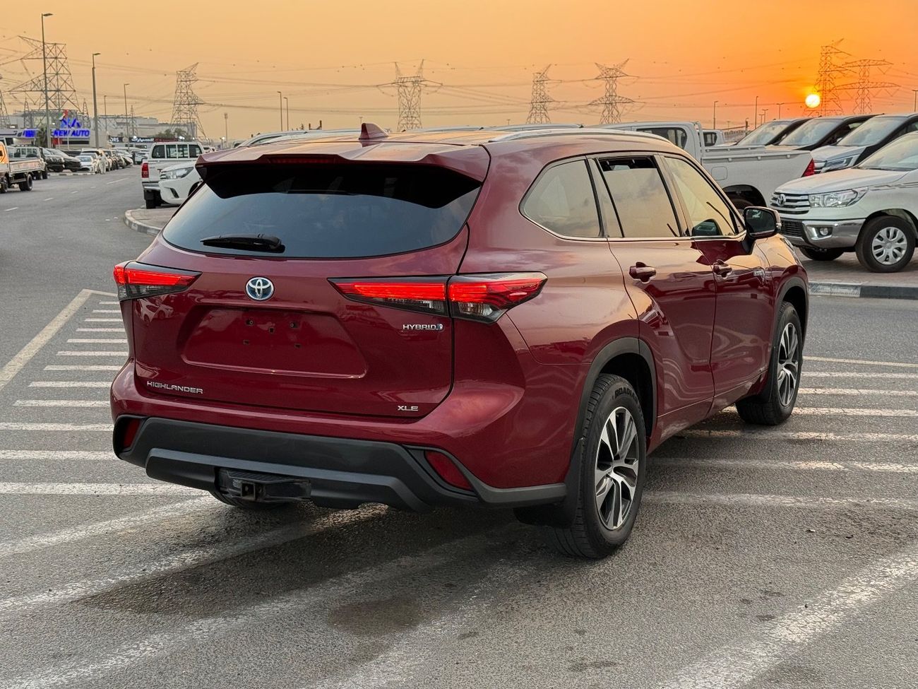 Toyota Highlander 2021 TOYOTA HIGHLANDER XLE HYBRID AWD FULL OPTIONS IMPORTED FROM USA