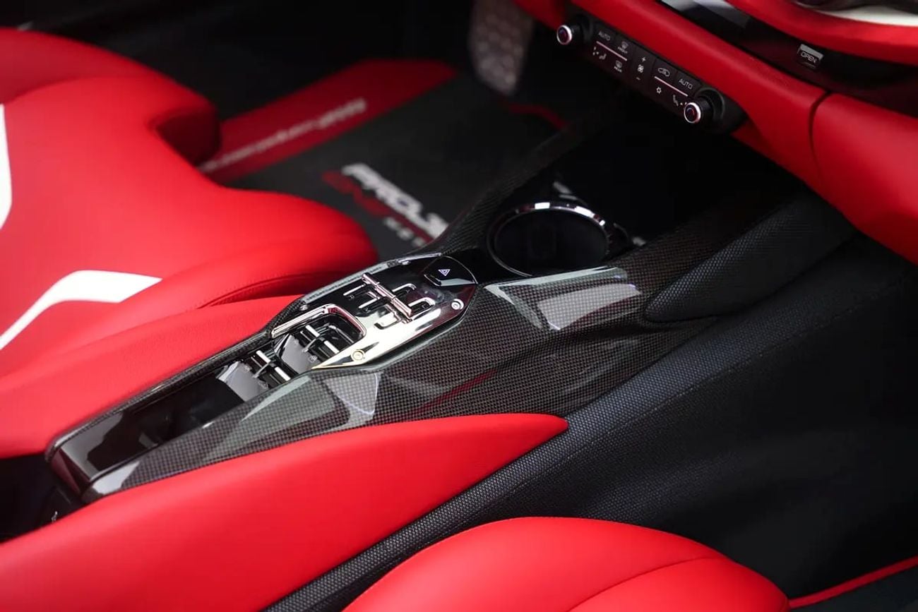 فيراري 812 GTS COMPETIZIONE APERTA WITH 7 YEARS SERVICE CONTRACT