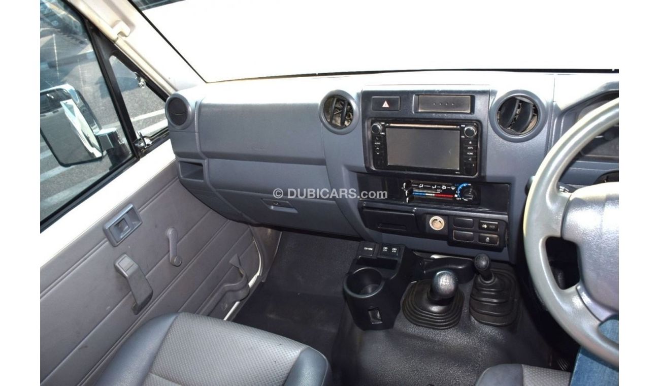 Toyota Land Cruiser Pick Up