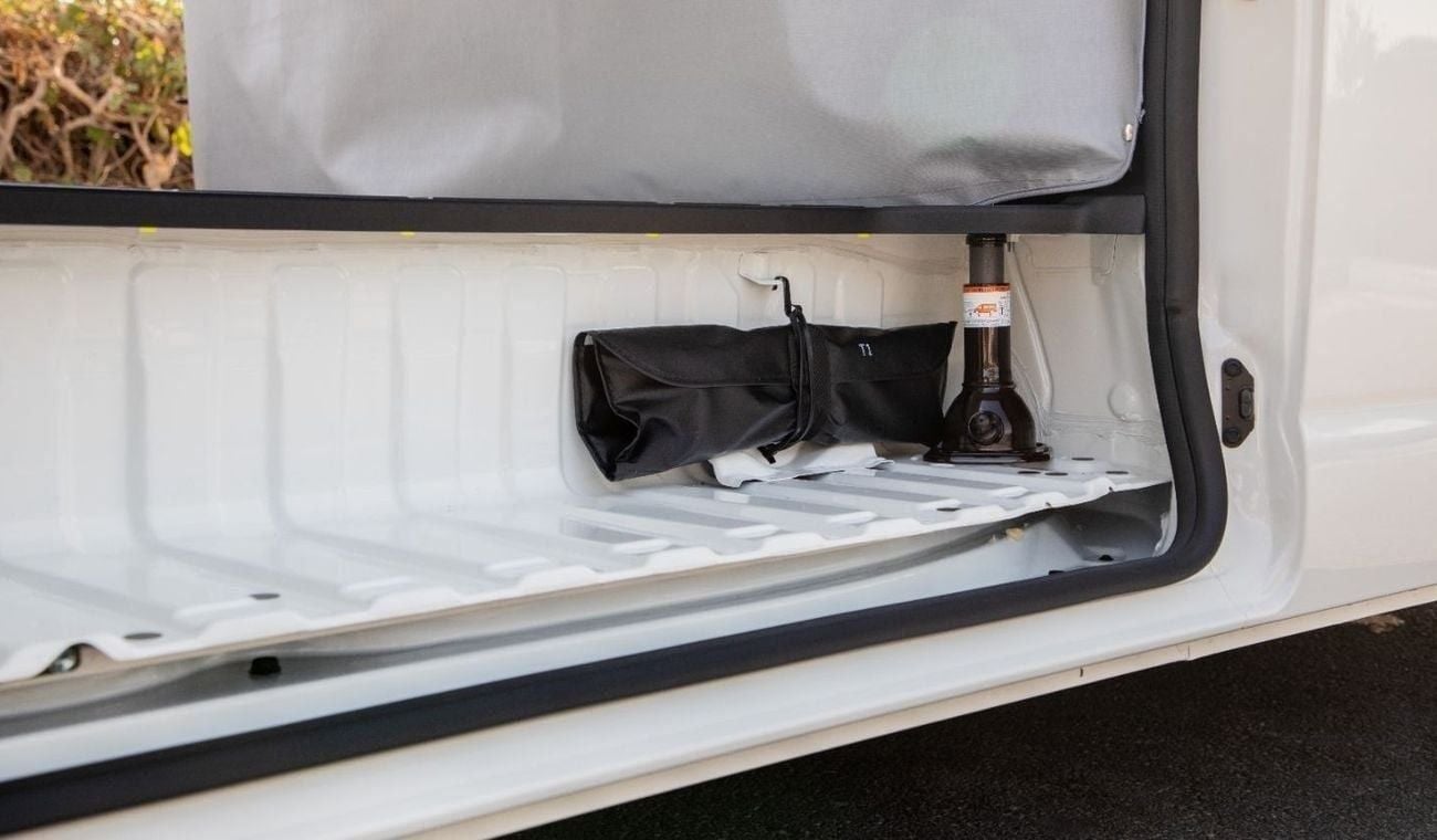 تويوتا هاياس HIGH ROOF 3S P 3.5L MT GLS RA | VAN | 2026 | 3 Years Warranty | For Local Registration +10%