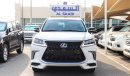 Lexus LX570 LEXUS LX 570 - GCC - UNDER WARRANTY SERVICE CONTRACT - BRAND NEW CONDITION - VERY CLEAN CONDITION