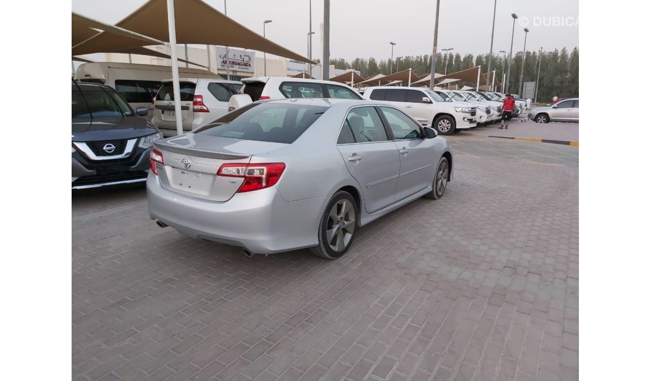 Toyota Camry XLE - Limited - Full Options  V6