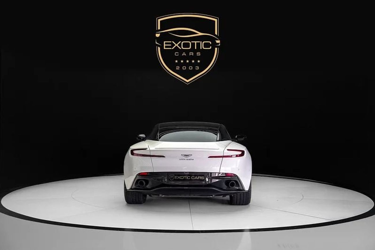 Aston Martin DB11 VOLANTE Std 4.0L