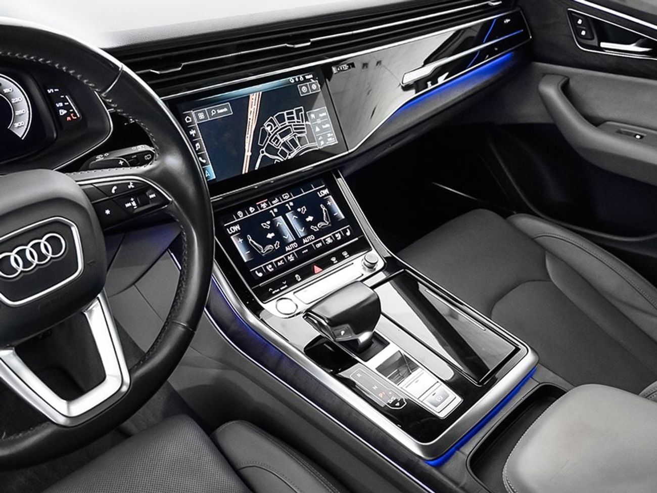 Audi Q8 55 TFSI quattro 3.0L SUV