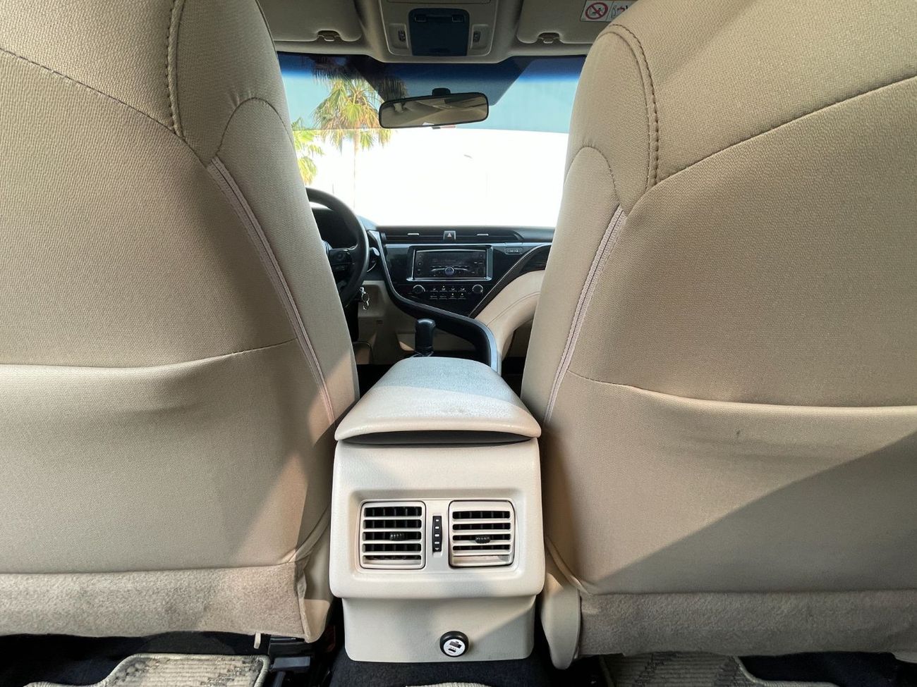 Toyota Camry SE Banking facilities without the need for a first payment