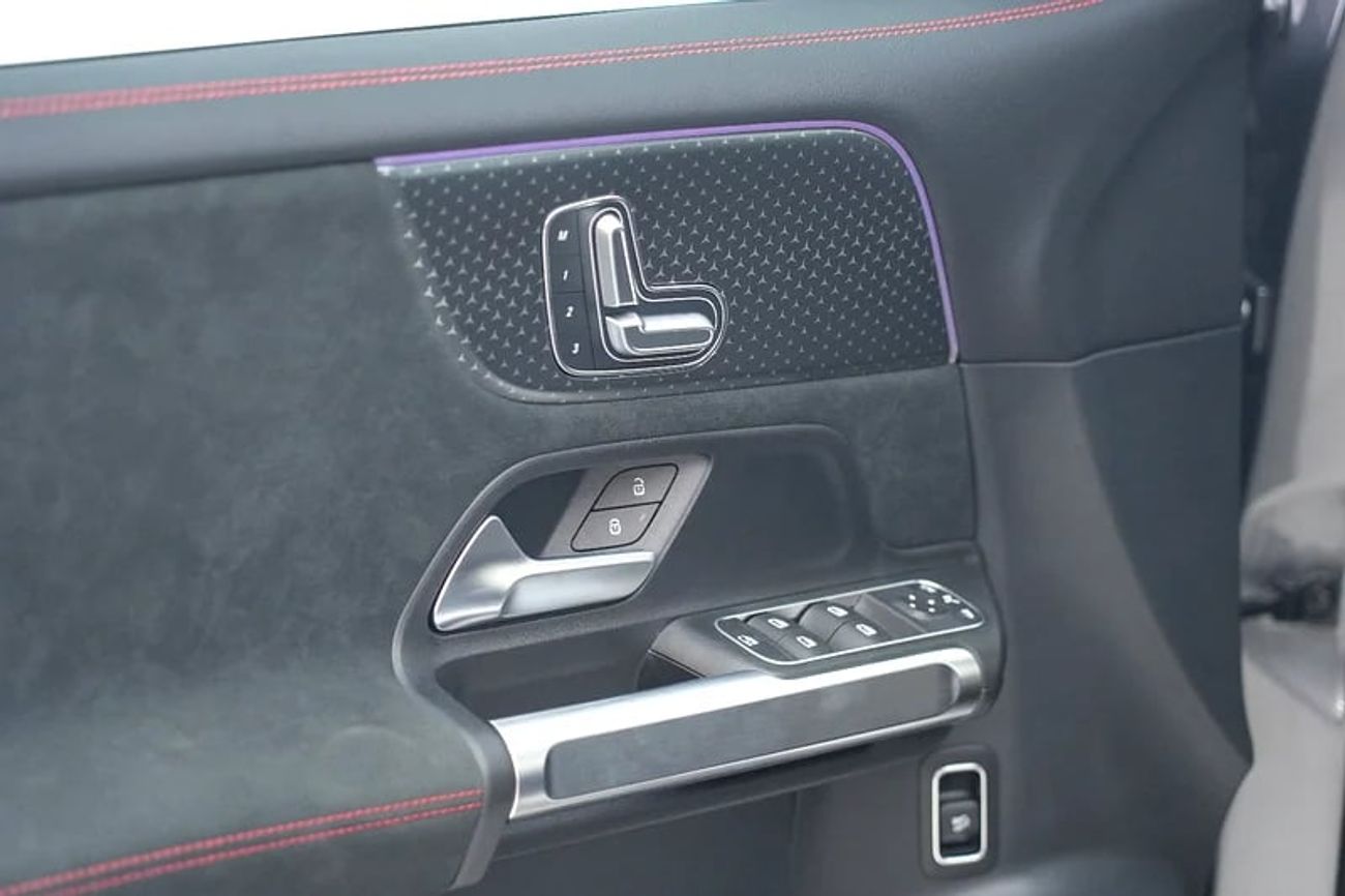 Mercedes-Benz GLB Summer Offer | 200 SUV | GCC 0km | Agency Warrany