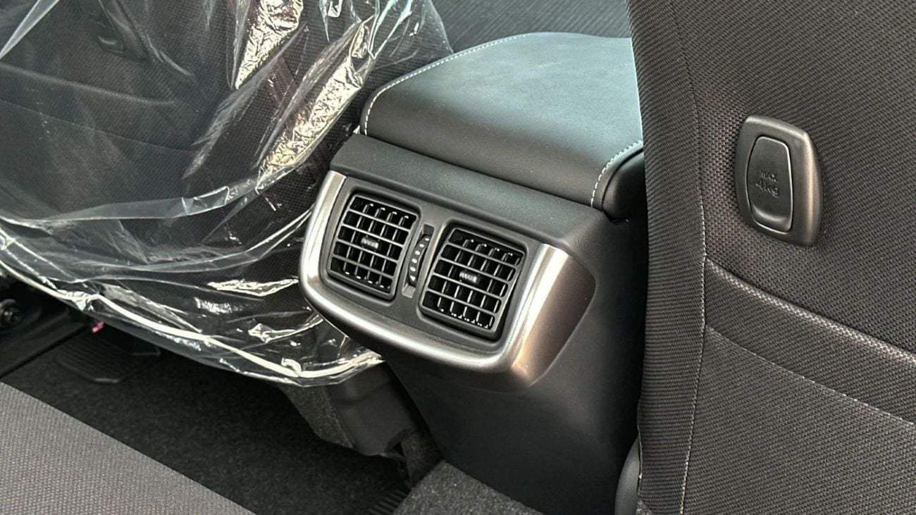 Toyota Hilux Toyota Hilux 2.4 MT 2025 Full option with diff lock