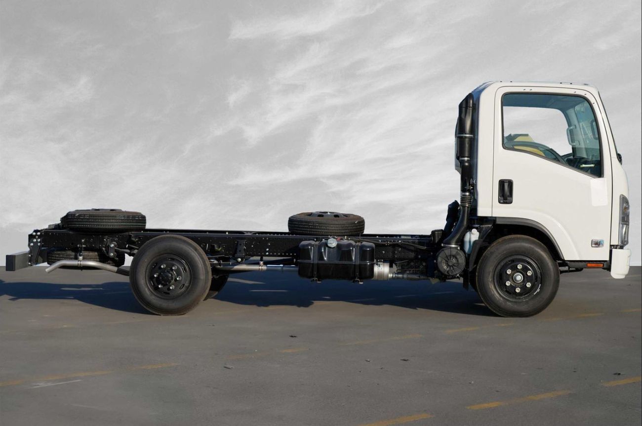 Isuzu NPR 4.6 L 6.5 T Chassis Cab