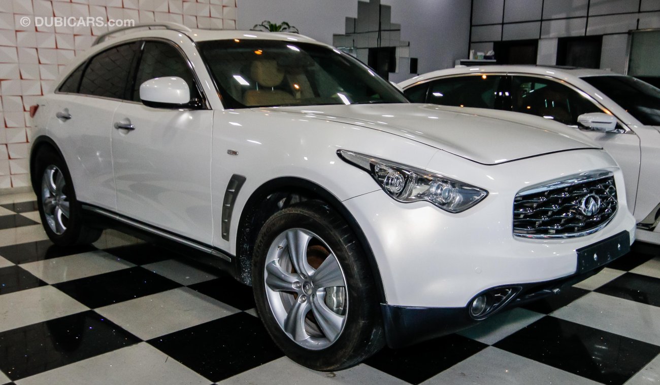 Infiniti FX35