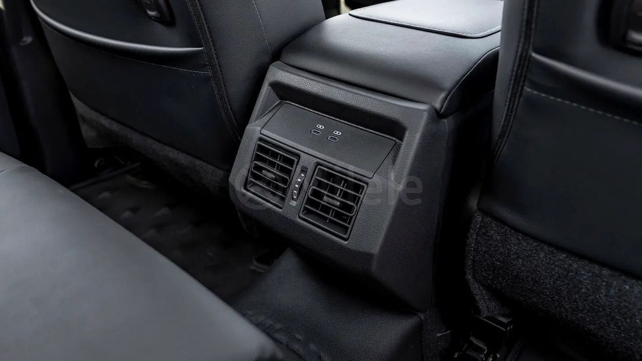Toyota Hilux  TRAVO OVERLAND PLUS