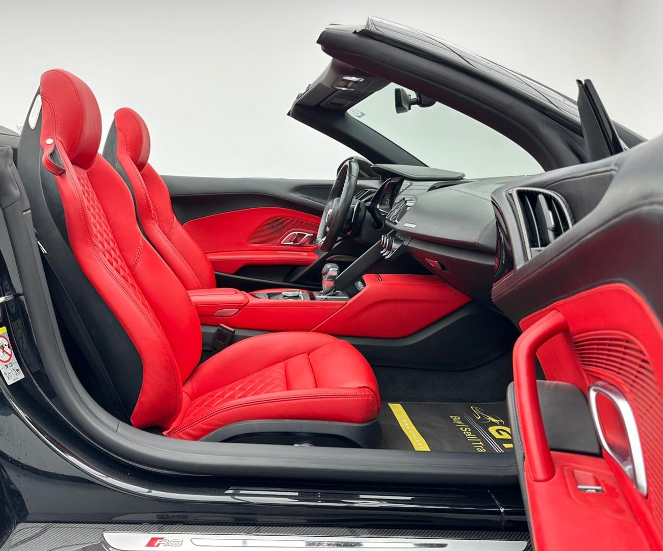 Audi R8 2022 Audi R8 Spyder V10 Performance, Carbon Kit, 1 Year Warranty Unlimited, Excellent Condition